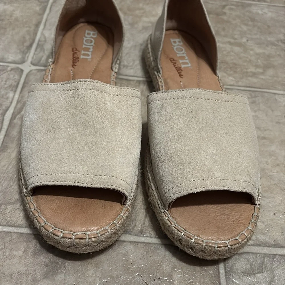 Born Women's Cream Espadrille Flats - size 8.5 -leather - open toe